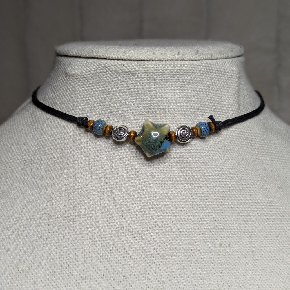 Blue Star Y2K Hippie Boho Ceramic Silver Swirl Spiral Beaded Choker Necklace
